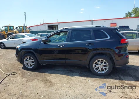 2016 Jeep Cherokee Latitude z USA, uszkodzony, nr VIN 1C4PJMCS3GW318671